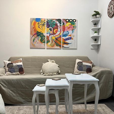 Main Street Retreat Apartment With Free Parking Сараєво Екстер'єр фото
