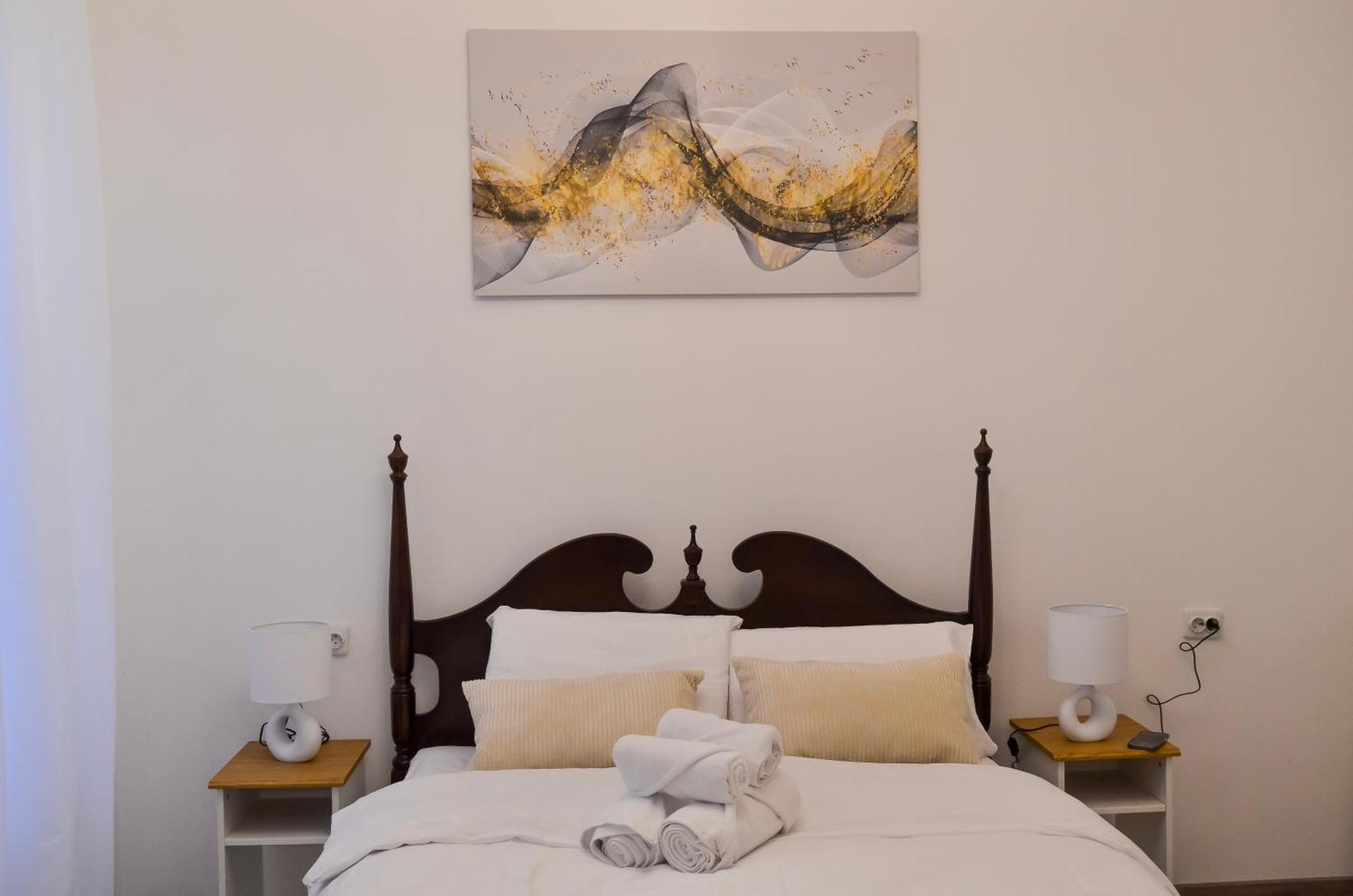 Main Street Retreat Apartment With Free Parking Сараєво Екстер'єр фото